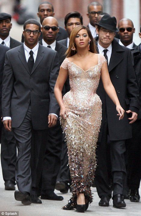 I LOVE this shot of Beyonce. “Get behind me please, gentlemen.”
