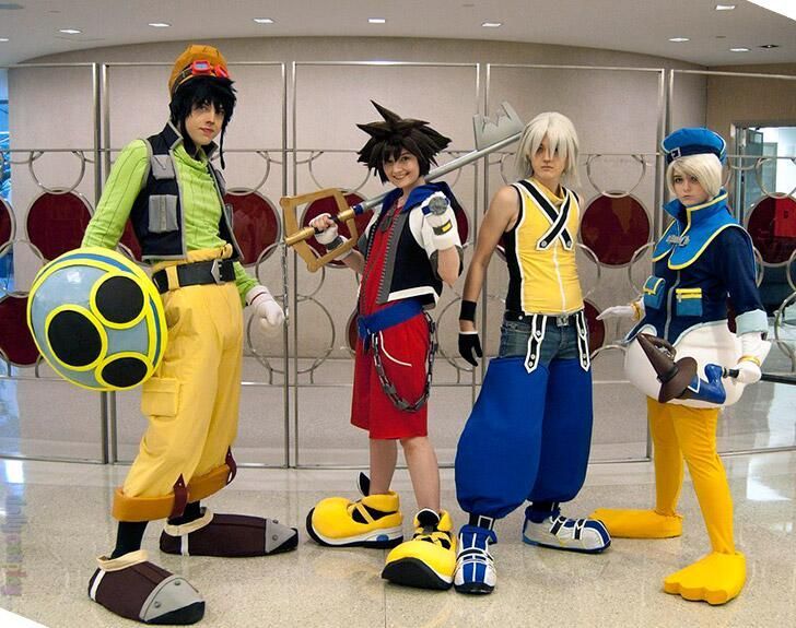 Kingdom Hearts Cosplay #Disney Oh my goodness this is so cute!!!!!!