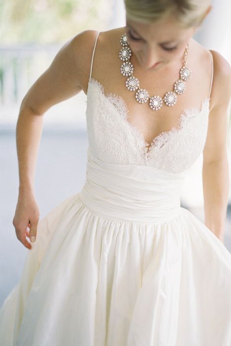 A wedding dress with pockets. Photo Source: wedding chicks. #weddingdress #weddi