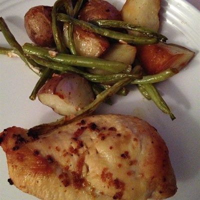 Garlic Chicken with Green Beans and Red Potatoes