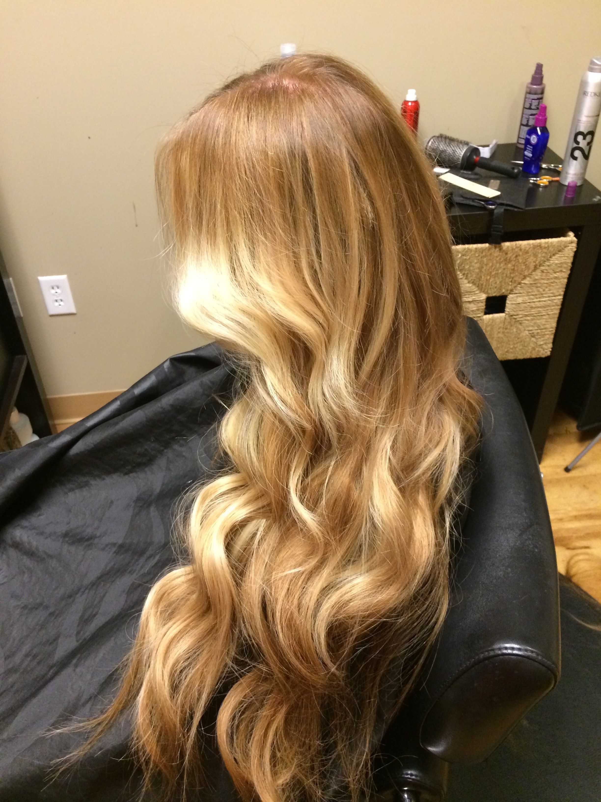honey blonde with face framing highlight