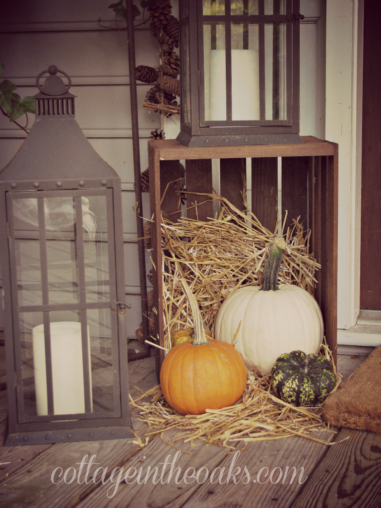 love this for October-November front porch decorating.