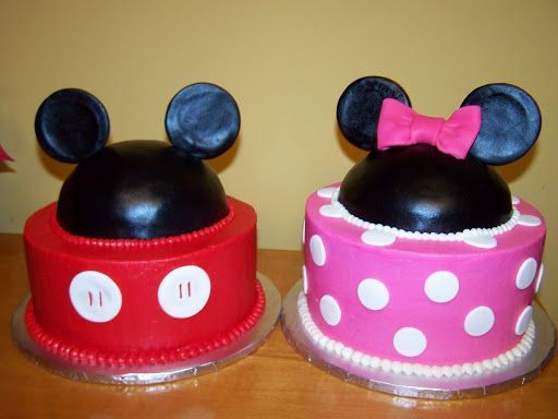My twin girls would freak!! LOL!! Mickey and Minnie Birthday Party | Mickey and