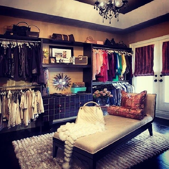 5 Links for Turning a Room into a Dream Closet. I will do this some day