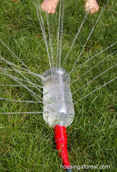 Beat the heat tomorrow by making this DIY sprinkler! No need to go and buy one.