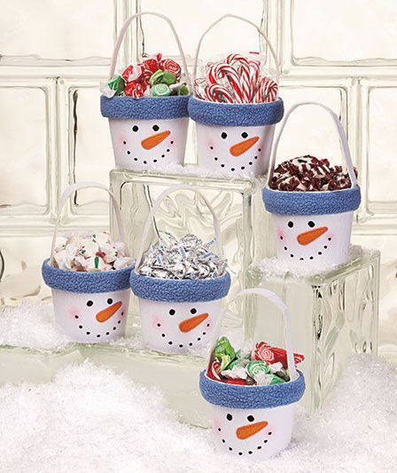 Cute holiday gift idea- these would be easy to make with flower pots or a tin/pa