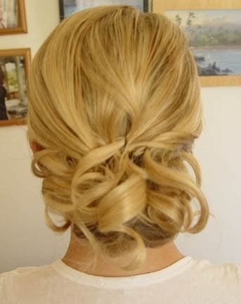 Dont know where or when Ill use this but I can never find nice updo photos when
