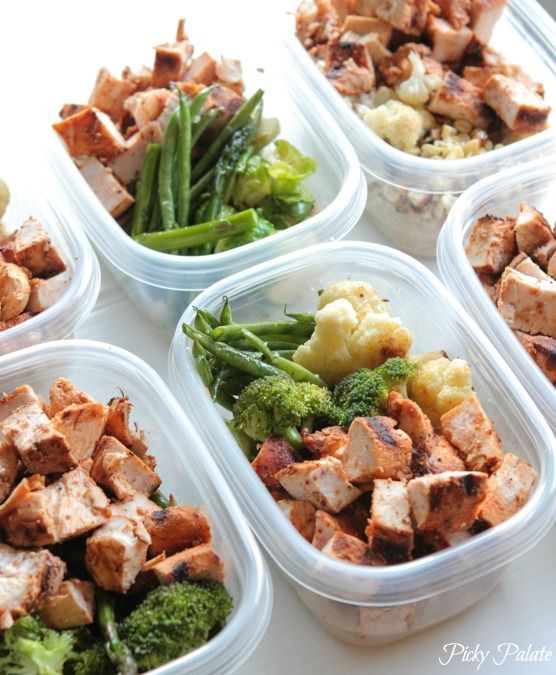 Grilled Chicken Veggie Bowls, make ahead to have healthy meals in the refrigerat