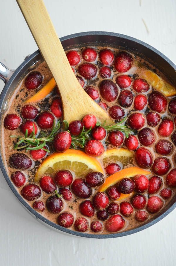 Make your home smell like Christmas! Simmering stovetop potpourri with cranberry