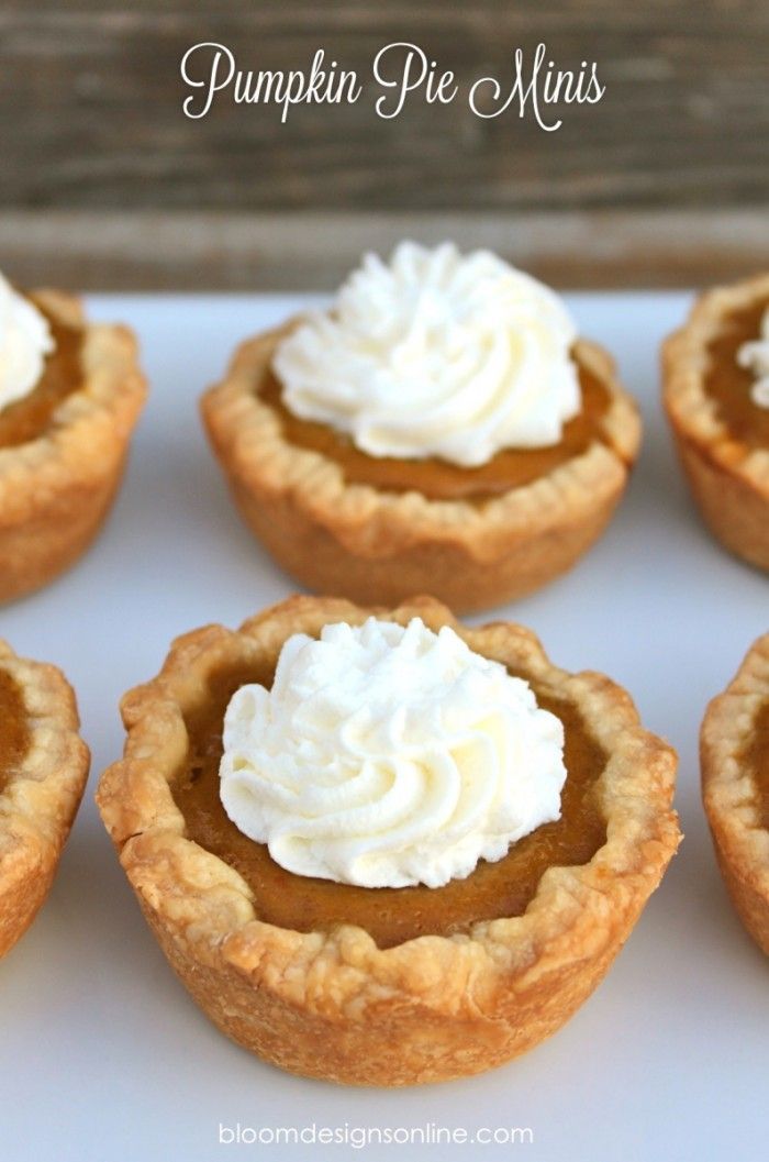 Mini Pumpkin Pies – @Lacee Chesnutt Chesnutt-Starr Horton I think I will be brin