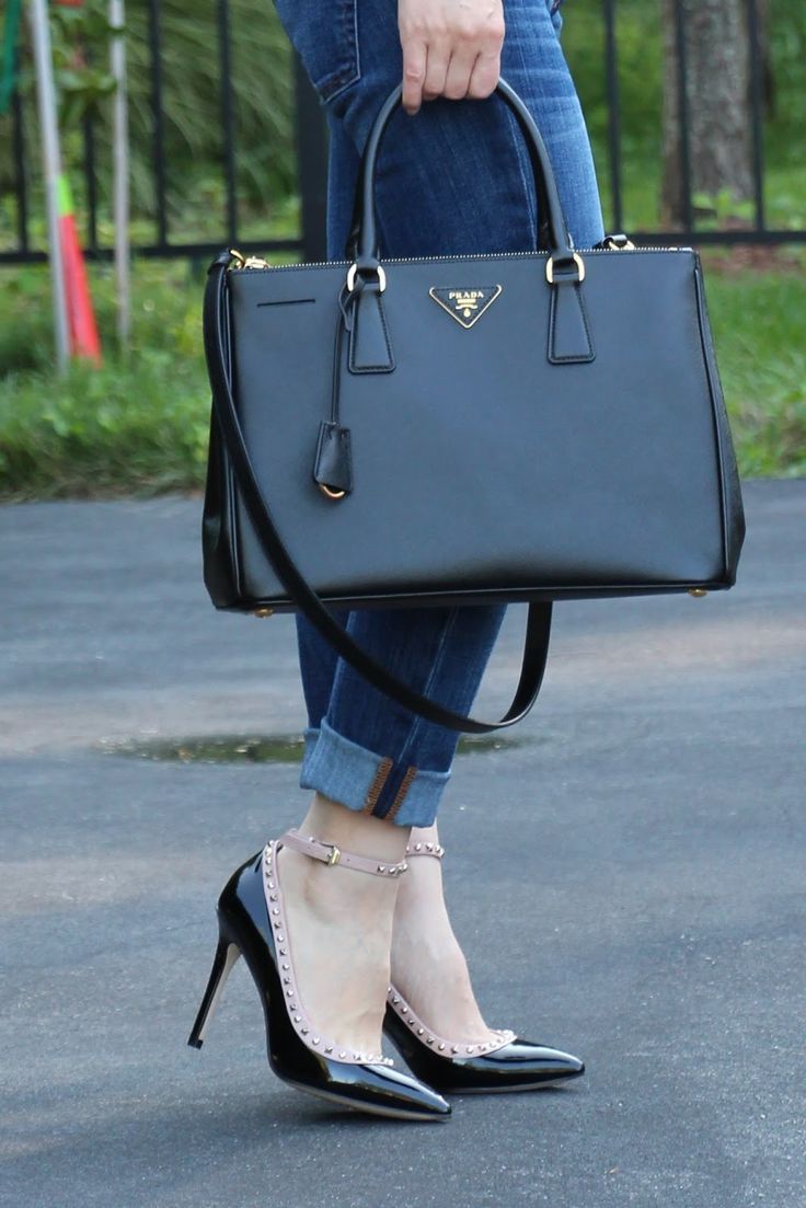 My Style| Prada tote bag! $257 OMG!! Holy cow, Im gonna love this site