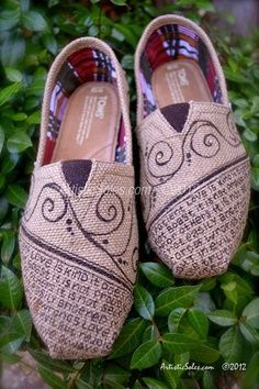 TOMS shoes. They are beautiful. Holy cow, some less than $19, Im gonna love this