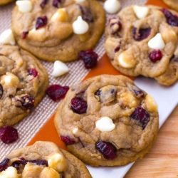 Cranberry White Chocolate Cookies by zestycook