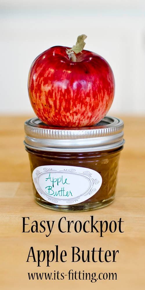 Easy CrockPot Apple Butter! Perfect for giving as gifts and on toast in the morn