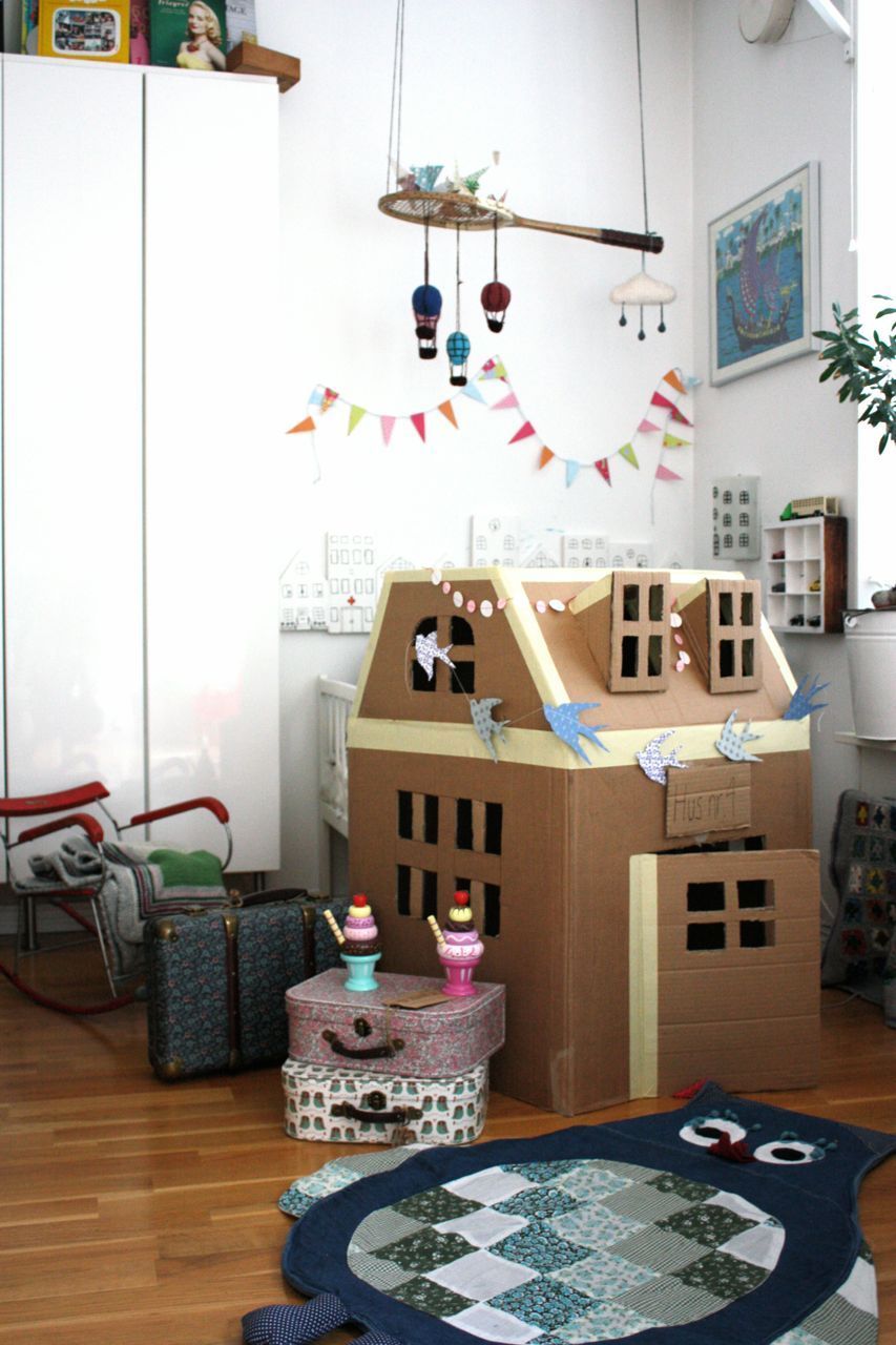 kinoko:Cardboard house