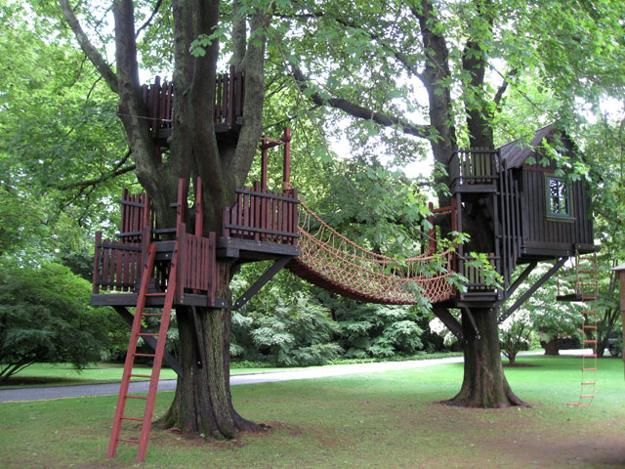30 tree house/play structure/deck ideas!