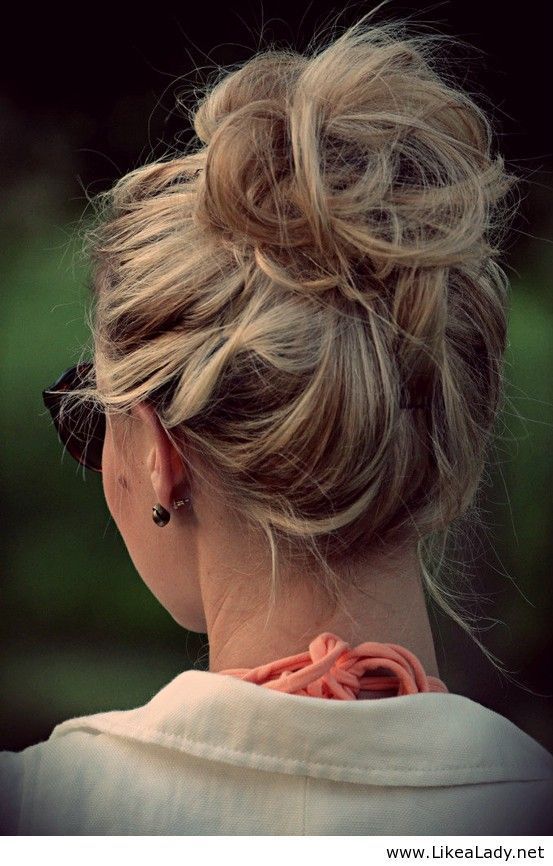 How to create the perfect messy bun