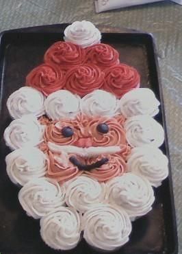 Santa Clause Cupcake Cake *