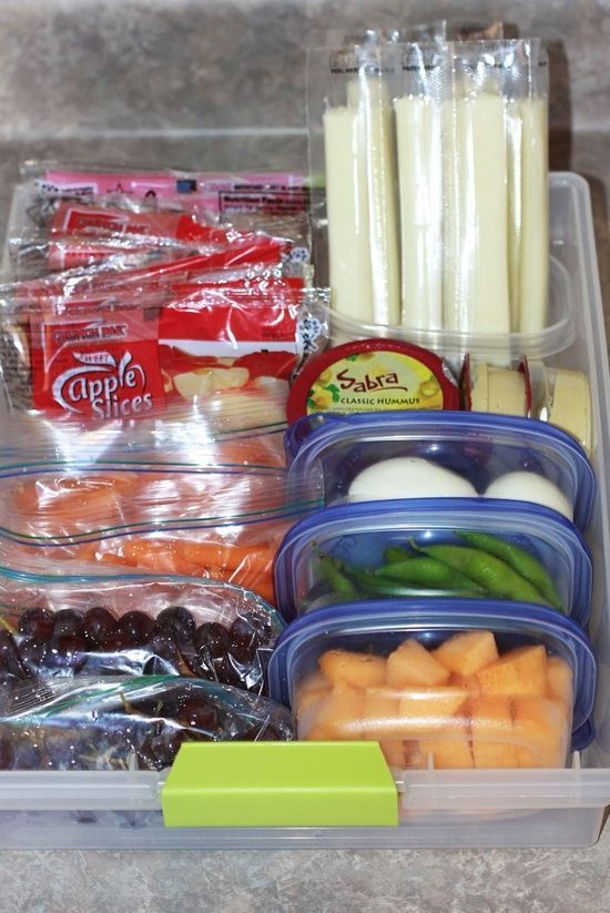 Super idea! Create a healthy snack drawer for the fridge. Toss in pre-packed sna