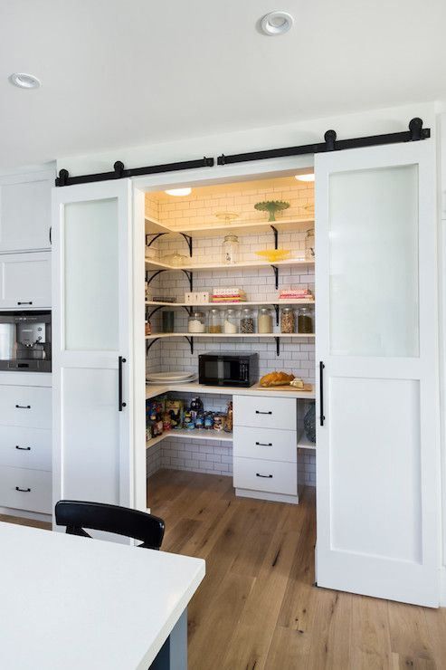 The perfect pantry. What a treat this would be! #kitchen #pantry