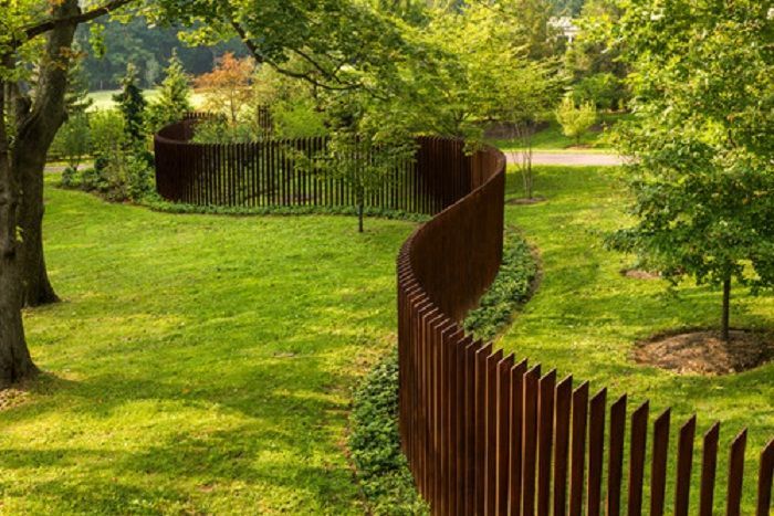 Cheap Dog Fence Ideas - The Best Yet Inexpensive Front Yard Fence Ideas