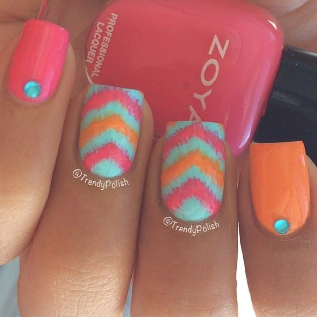 These nails are so cute for the Sum