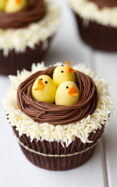 Delightful Easter Cupcakes.
