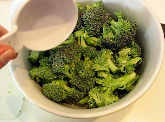 How-to steam broccoli in th