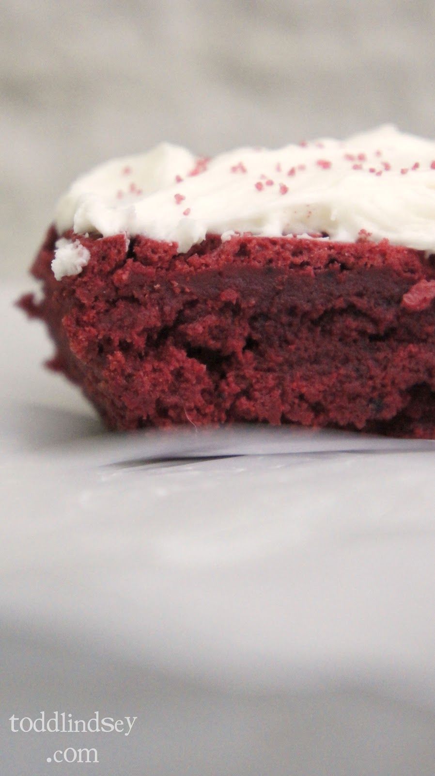 Red Velvet Brownies with Cr