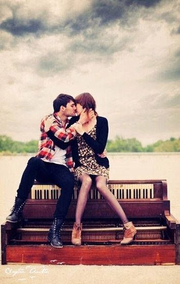 20 Tips on How to Make a Guy Fall in Love with You