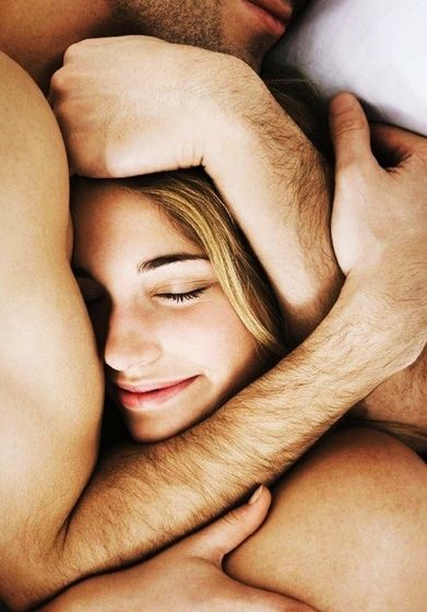 20 Tips on How to Make a Guy Fall in Love with You