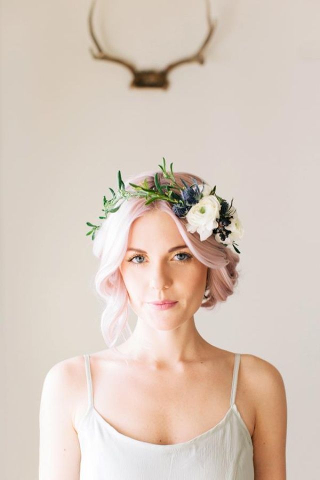 50 Floral Crown Styles + Ideas | Flowers In Her Hair – Want That Wedding | Unique Wedding Ideas & Inspiration