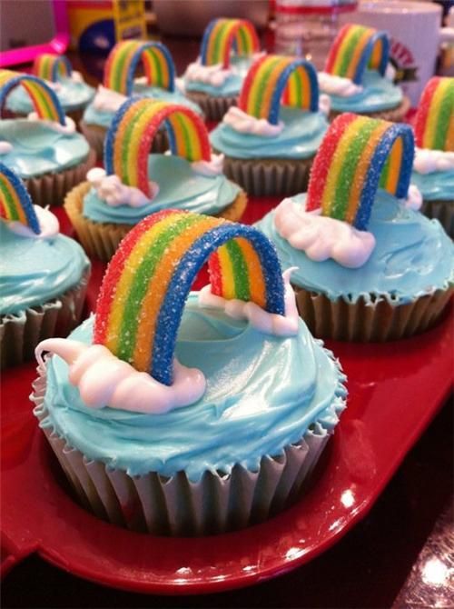 Rainbow cup cakes. What a great snack idea to do with childrens church when talking about Noahs