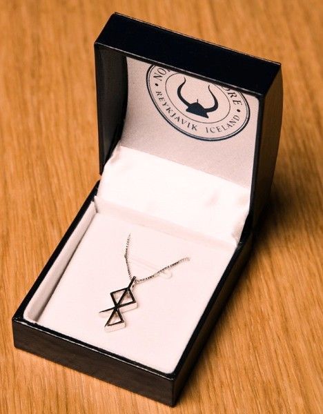 This is a norse rune for peace or serenity. I once had a rune pendant for serenity, one for courage, and one for wisdom (Serenity Prayer). Ive given serenity and wisdom away, and only have