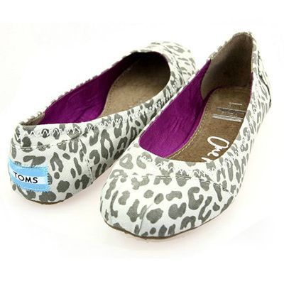 Toms Womens Leopard Flat Shoes