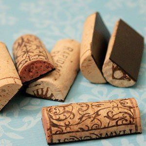 wine-cork-magnets.  Make fo
