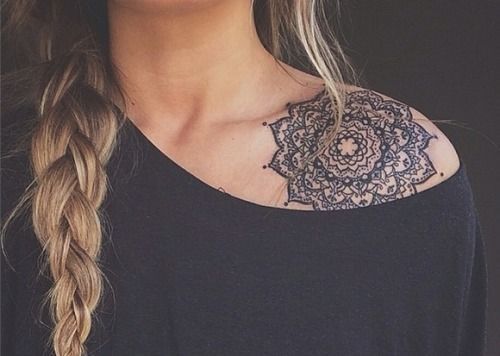 20 Shoulder Mandala Tattoos for Women and Girls