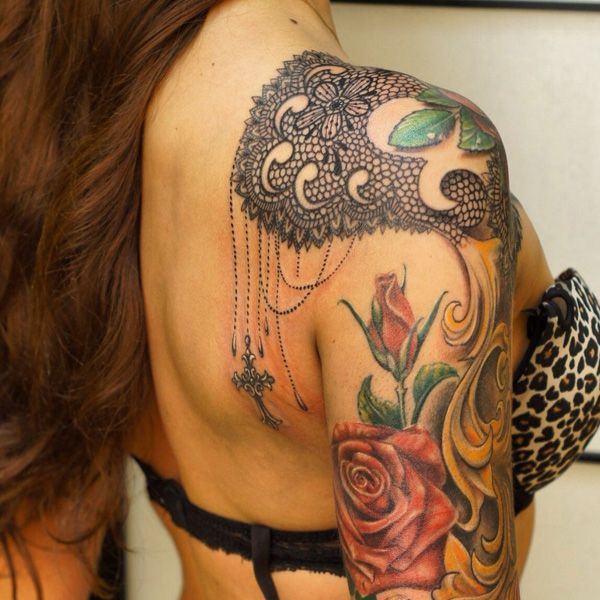 45+ Lace Tattoos for Women love the use of negative