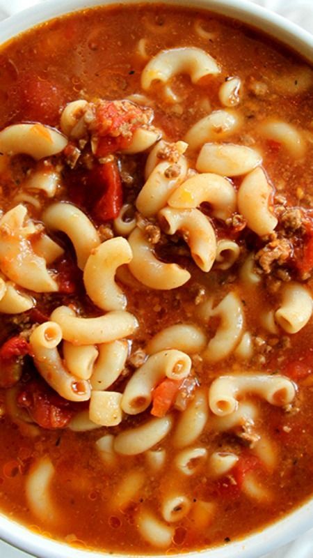 Classic Beef & Tomato Macaroni Soup ~ Perfect comfort food, this soup is seriously the