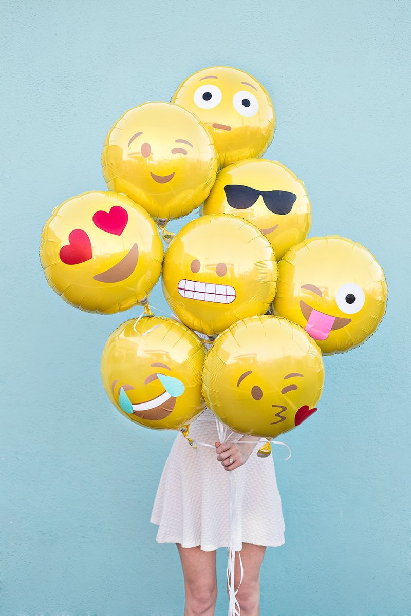 Cute idea — DIY Emoji Ball