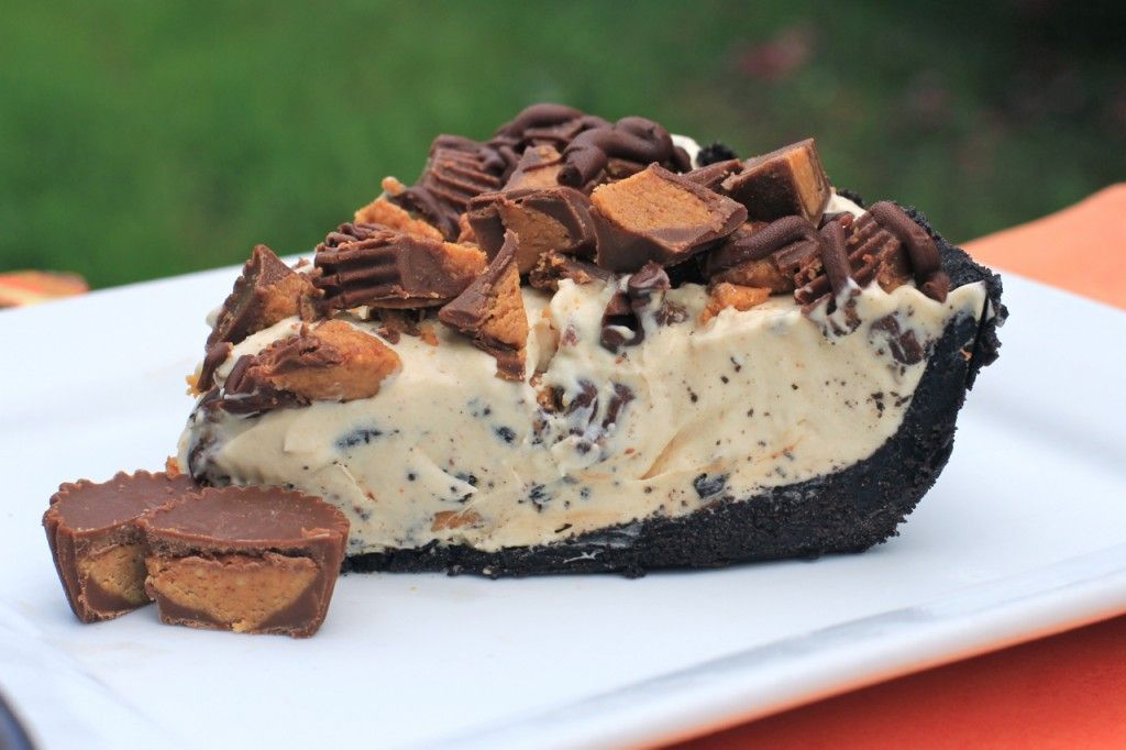 Frozen Reeses Pie–This pie is basically the best dessert thats ever happened to