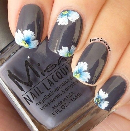 gray nails with flowers
