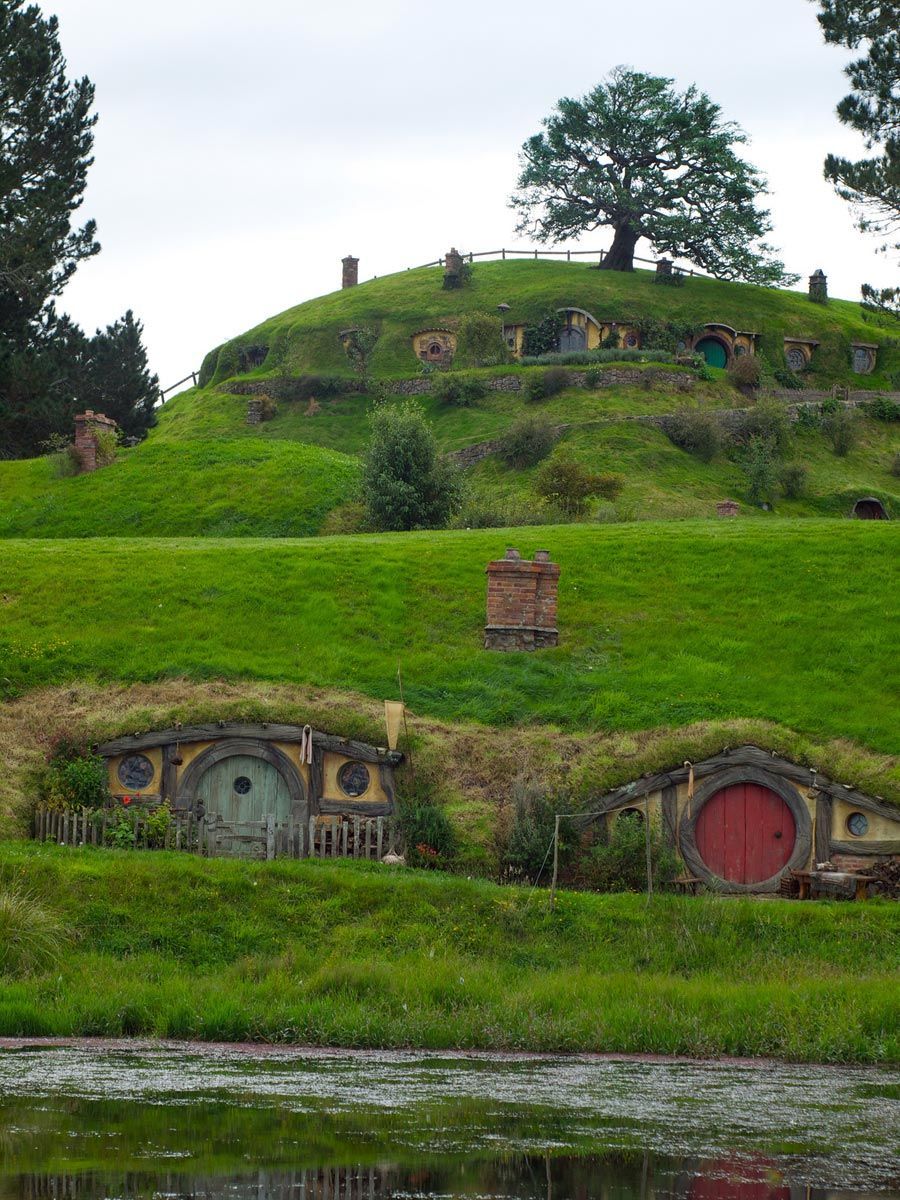 Lord of The Rings set in Bu