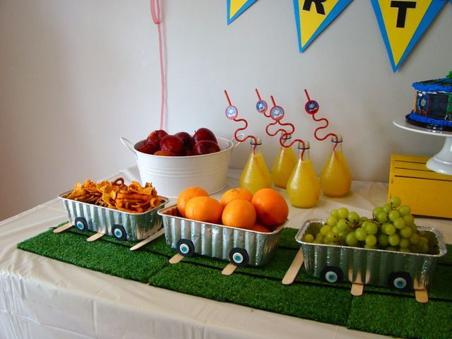 love the track for the food cars–simple popsicle sticks and
