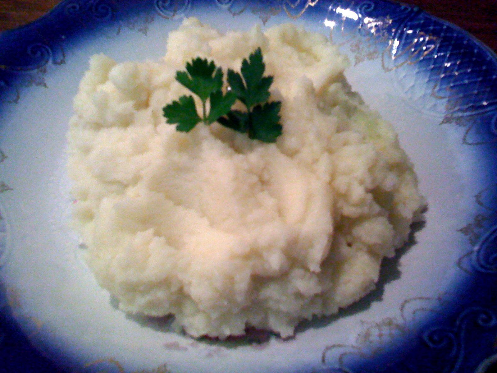 Smashed “Cauliflower-Potatoes” – an awesome Phase 1 South Beach recipe that I make almost every