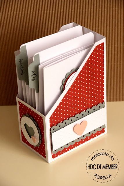 Card holder with tutorial-