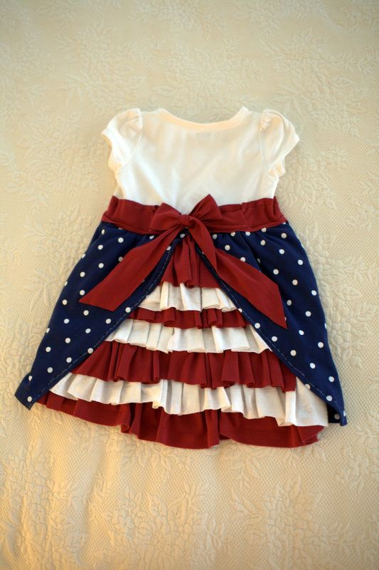 DIY 4th of July Bustle Dress for little girl ::LOVE:: I only wish that I knew how to sew!