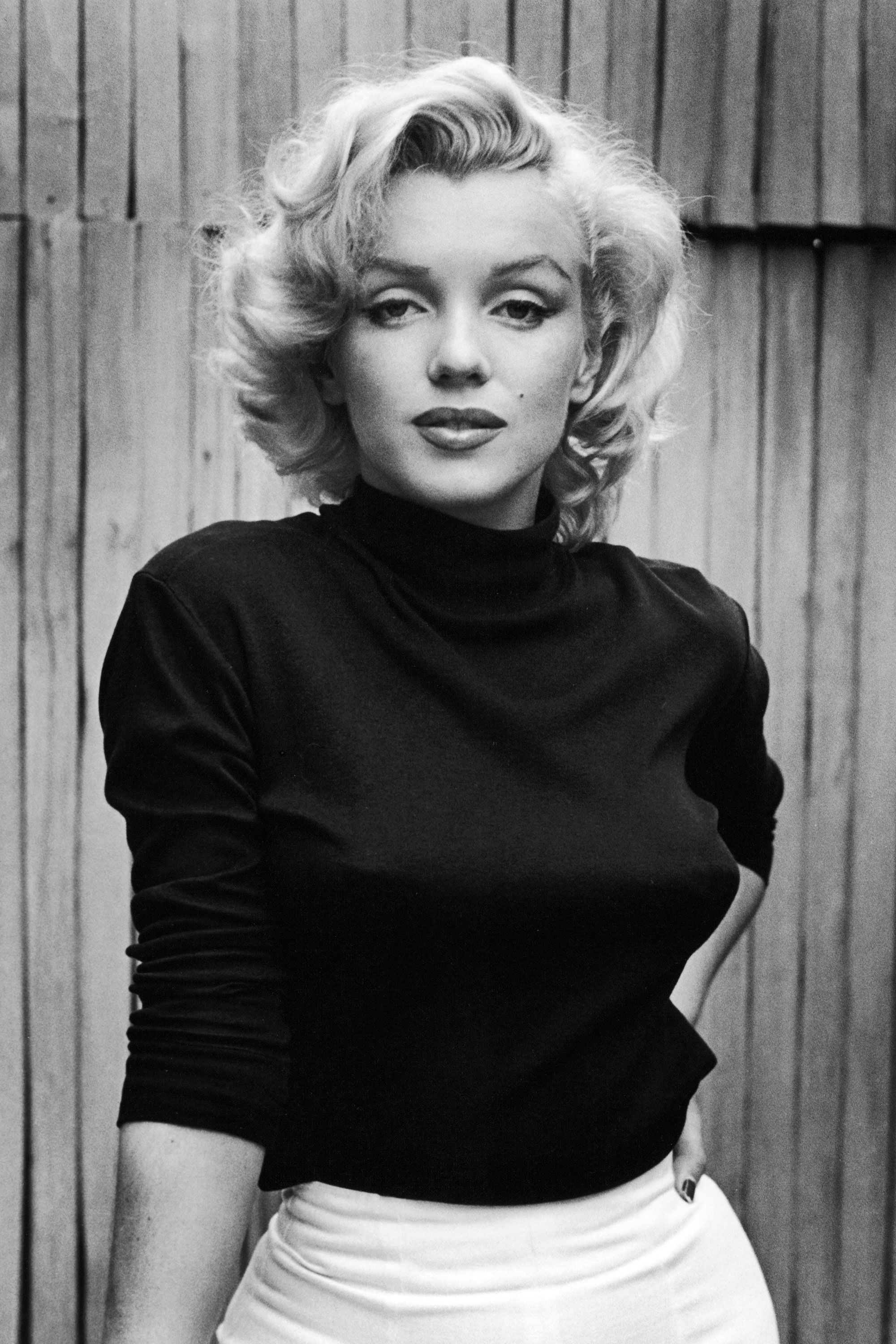 Marilyn Monroe in Pictures by Harpers Bazaar (15 of some of the most inspiring