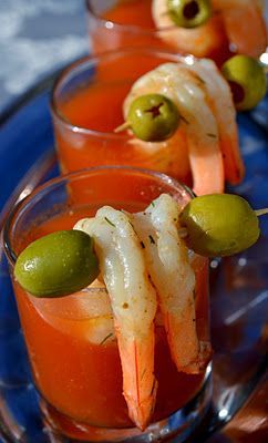 Oh. My. Goodness. I think I just found the best drink ever – bloody mary with