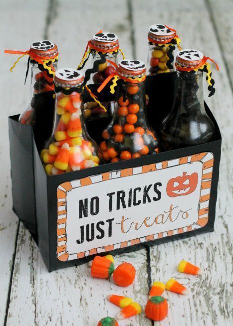 31 Awesome Halloween Wedding Favors |